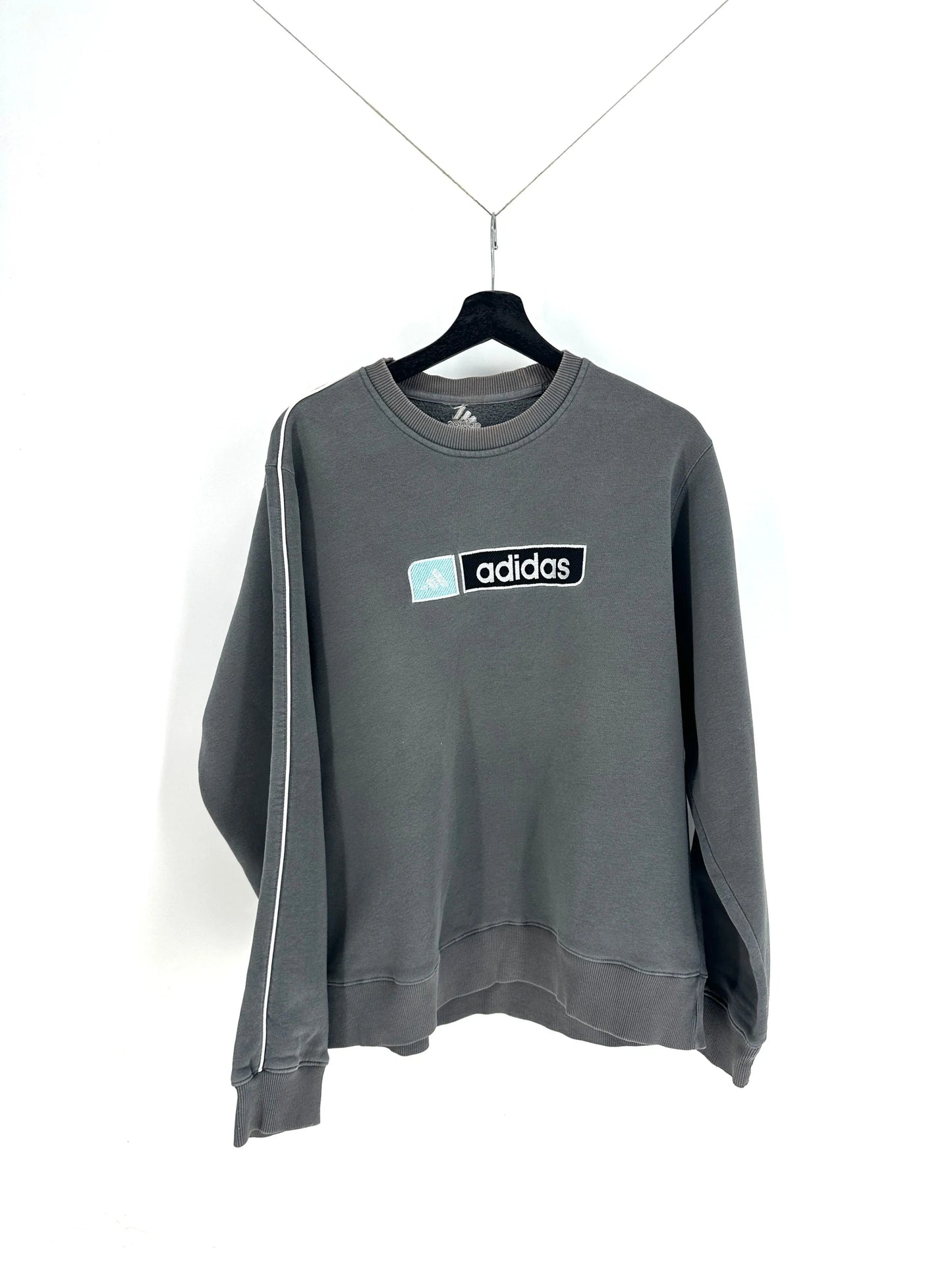 Vintage Adidas Sweatshirt - L