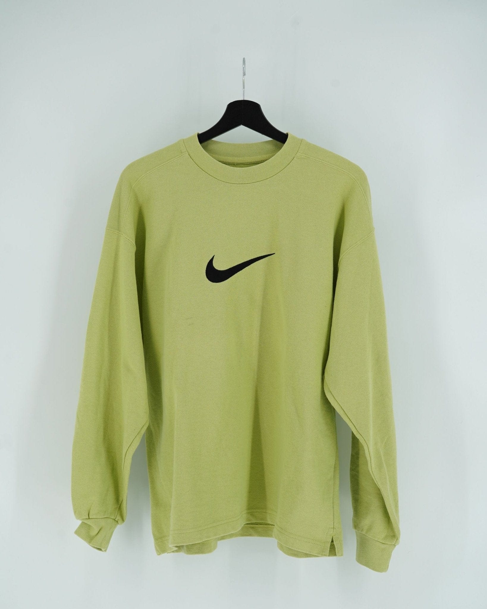 Nike yellow deals clothes